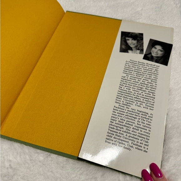 Holidays in Cross-Stitch 1987 Hardcover Book PatternsColor VanessaAnn Collection - Picture 14 of 15